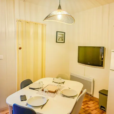 2 Pers Parking Calme Agde