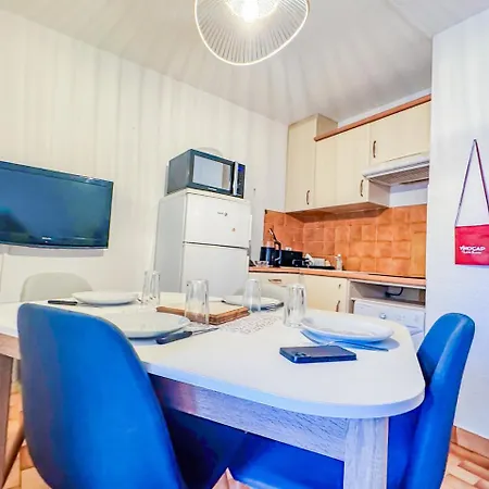 2 Pers Parking Calme * Agde