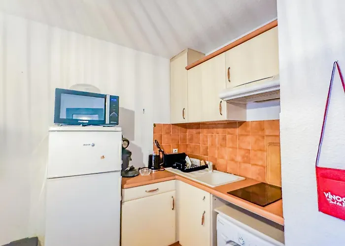 2 Pers Parking Calme * Agde